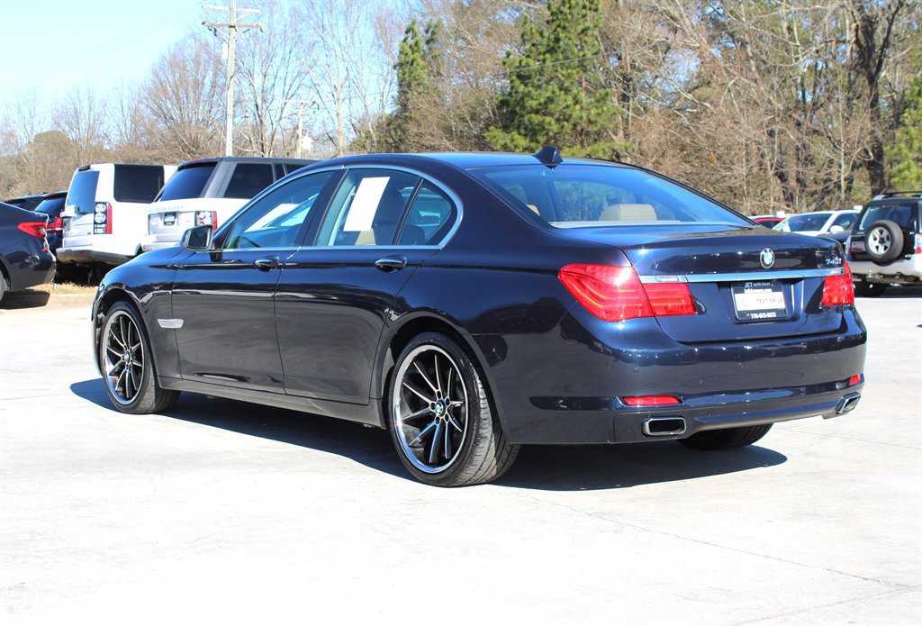 Used 2012 BMW 740i RWD image 5