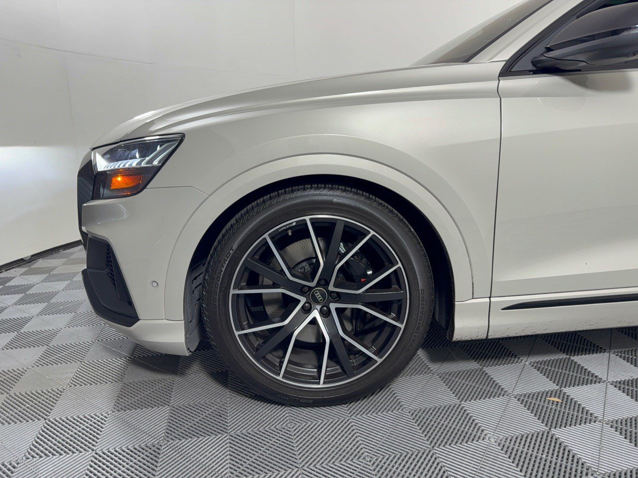 Used 2023 Audi SQ8 Premium Plus AWD/4WD image 13