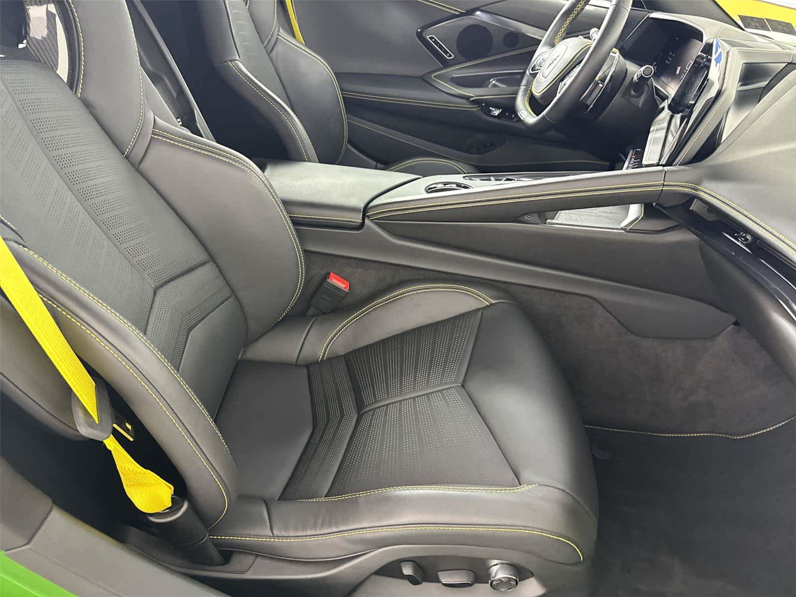 Used 2026 Chevrolet Corvette Z06 w/ Stealth Interior Trim Package RWD image 11