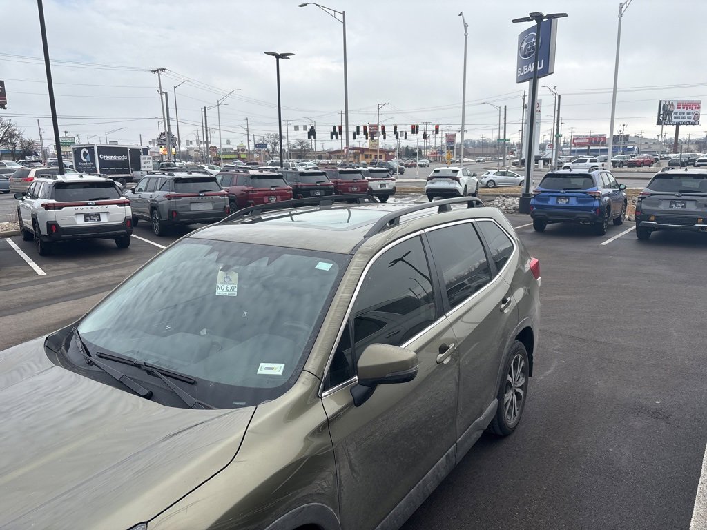 Used 2023 Subaru Forester Limited image 10