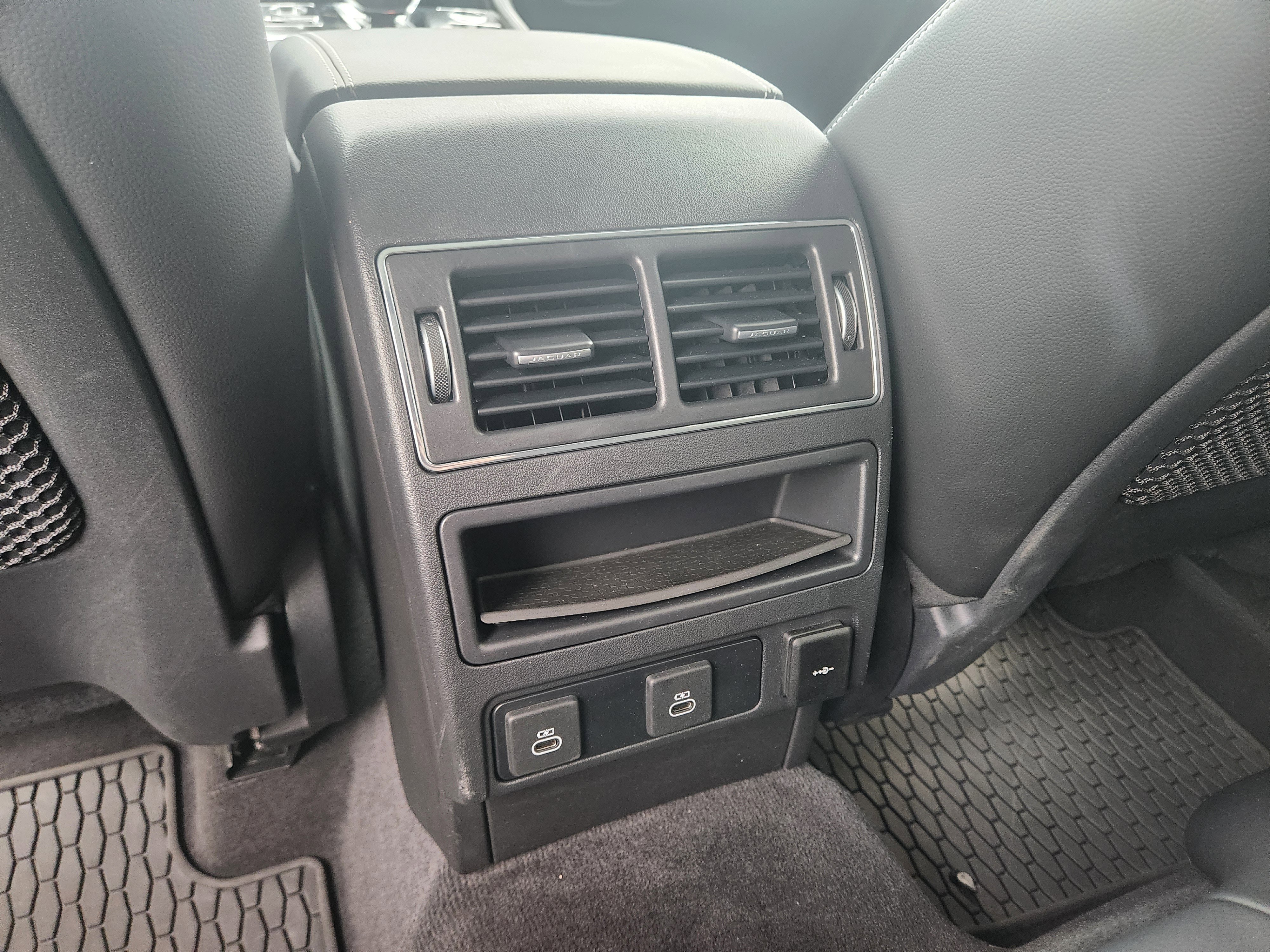 Used 2024 Jaguar F-PACE R-Dynamic S image 20