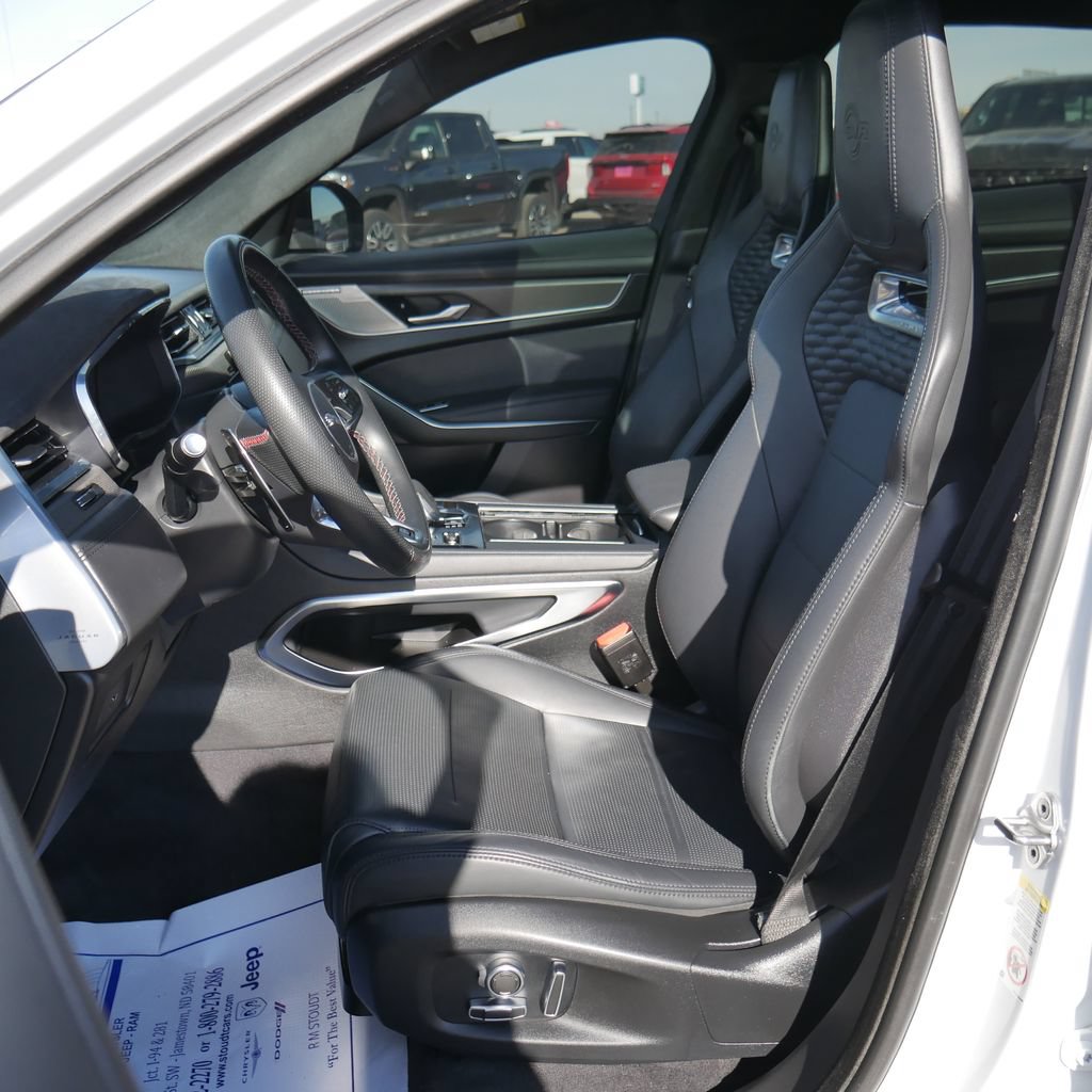 Used 2024 Jaguar F-PACE SVR AWD/4WD image 4