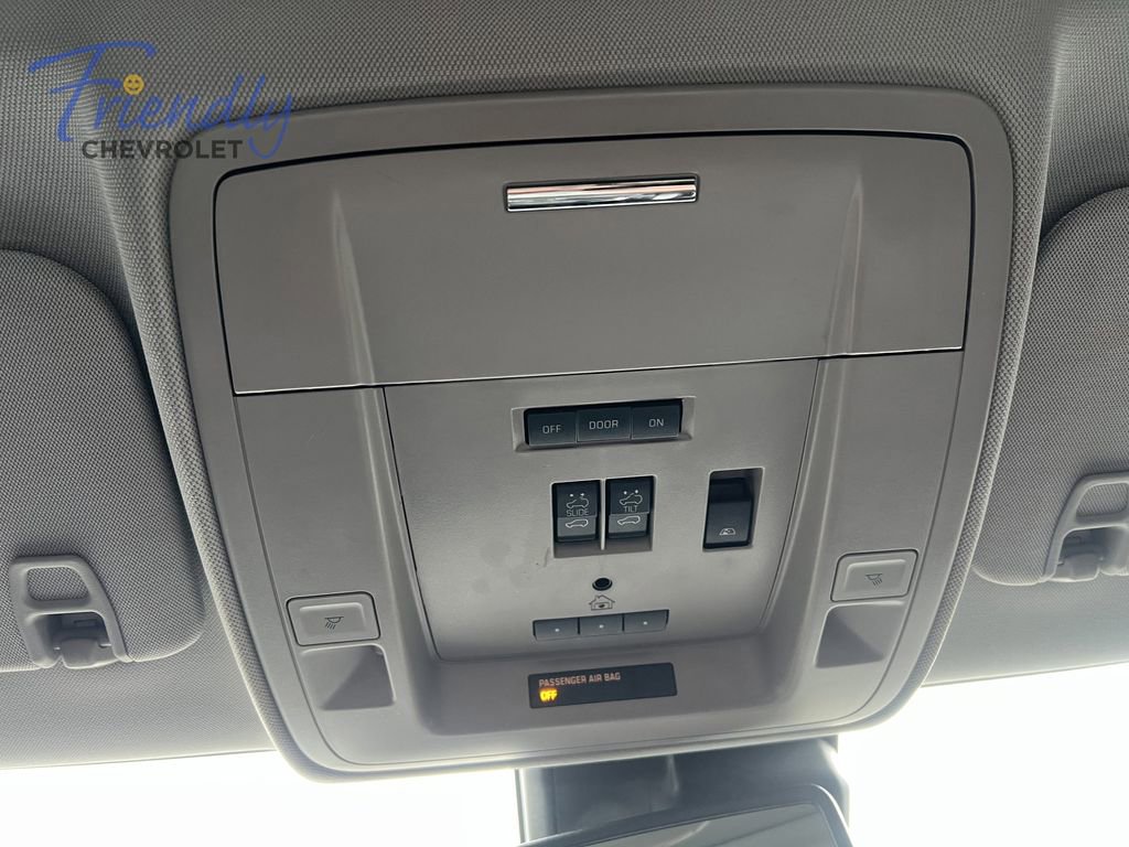 Used 2017 Chevrolet Silverado 1500 High Country AWD/4WD image 29