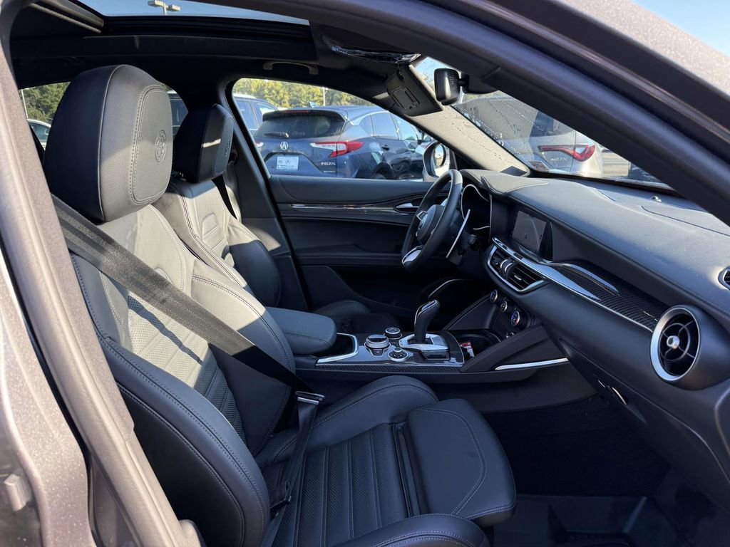 Used 2023 Alfa Romeo Stelvio Quadrifoglio w/ Active Assist Plus Package image 14