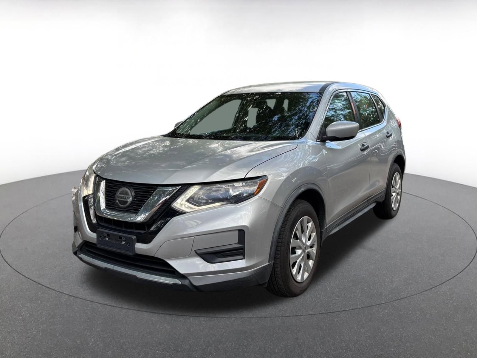 Used 2018 Nissan Rogue S AWD/4WD image 3