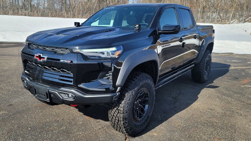New 2026 Chevrolet Colorado ZR2 w/ ZR2 Bison Edition image 3