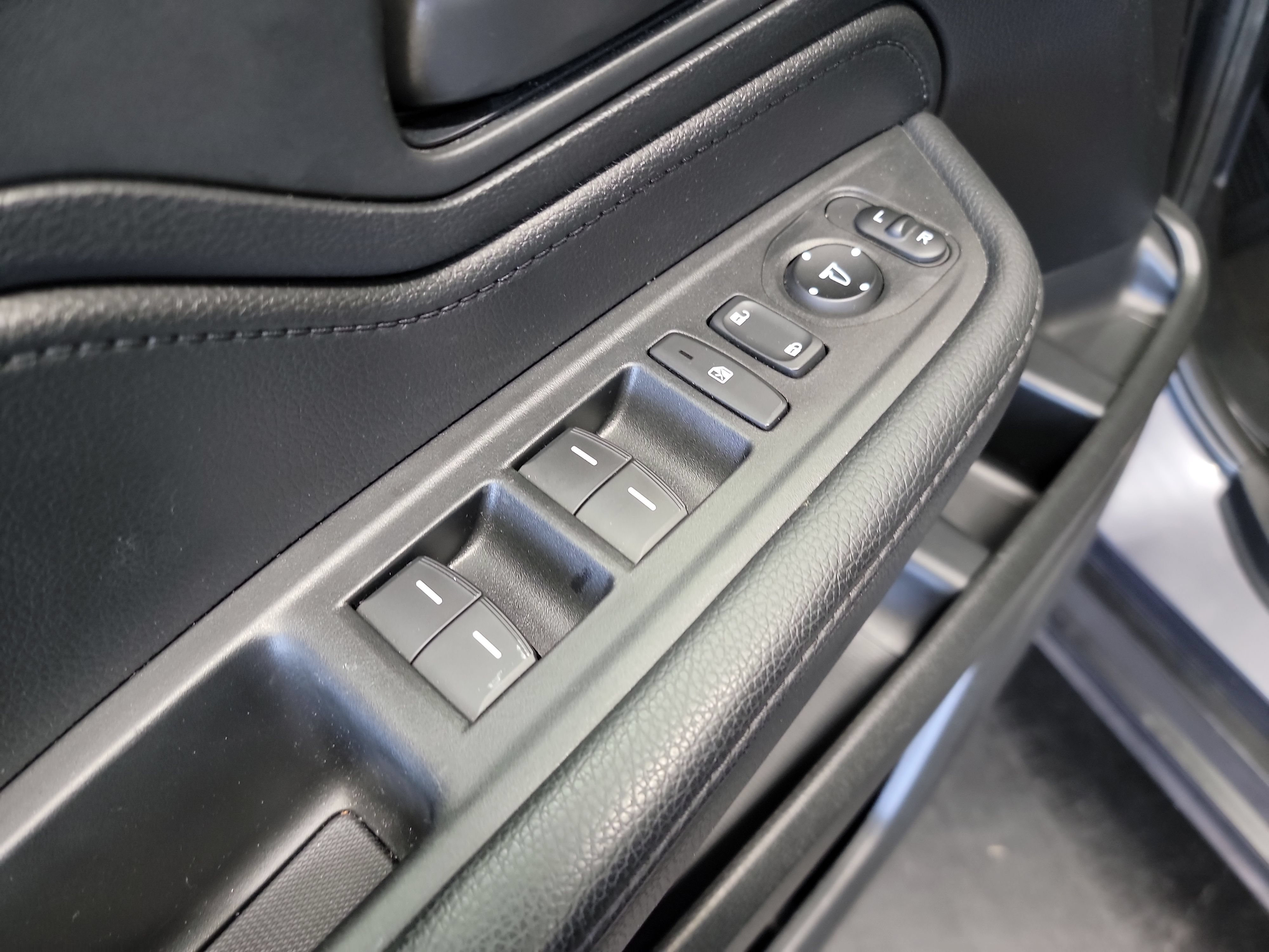 Used 2025 Honda Odyssey EX-L image 14