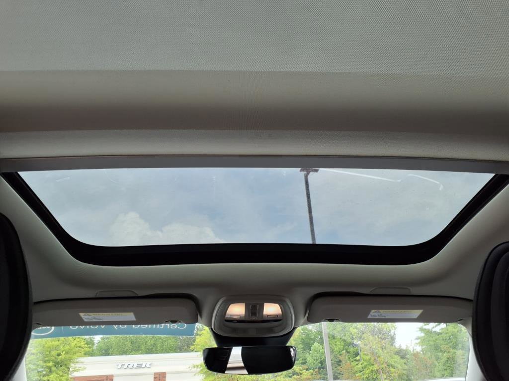 Certified 2025 Volvo S60 B5 Plus image 16