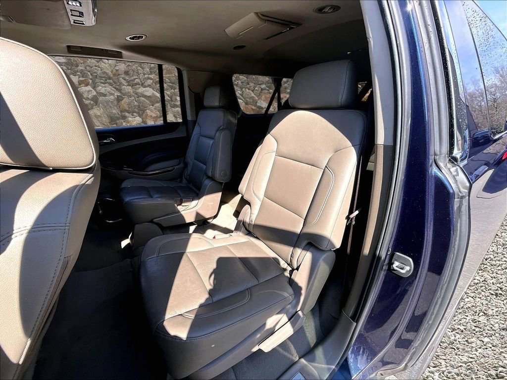 Used 2020 Chevrolet Suburban Premier image 24