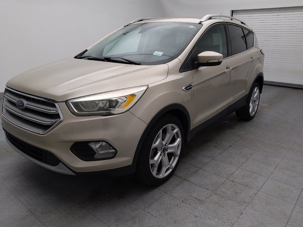 Used 2017 Ford Escape Titanium image 2