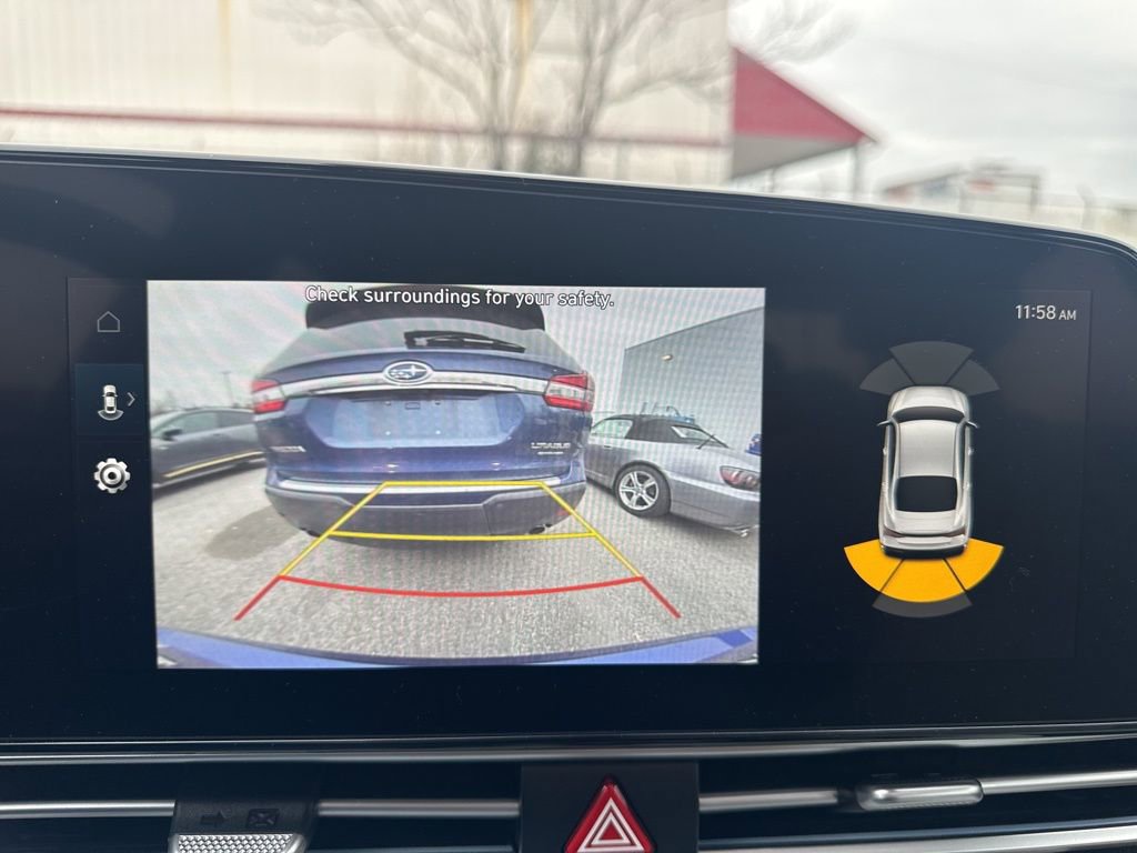 Used 2024 Hyundai Elantra Limited image 11