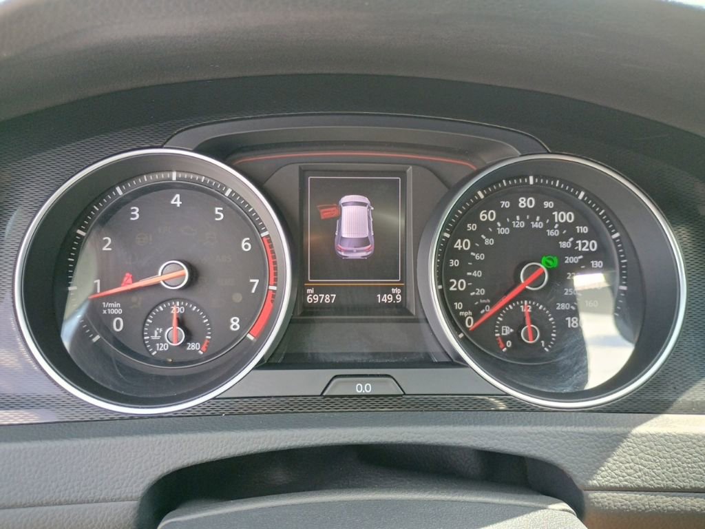 Used 2016 Volkswagen GTI SE w/ Lighting Package (SEL) FWD image 28