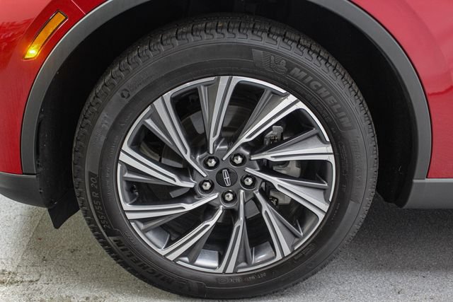 Used 2025 Lincoln Aviator AWD image 8