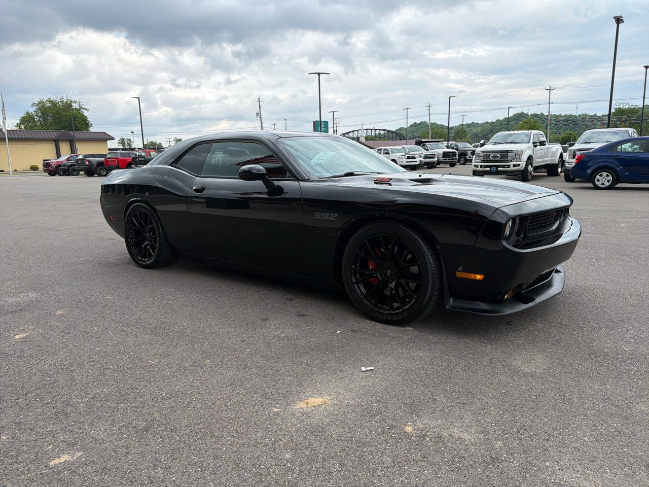 Used 2014 Dodge Challenger SRT8 Core RWD image 3