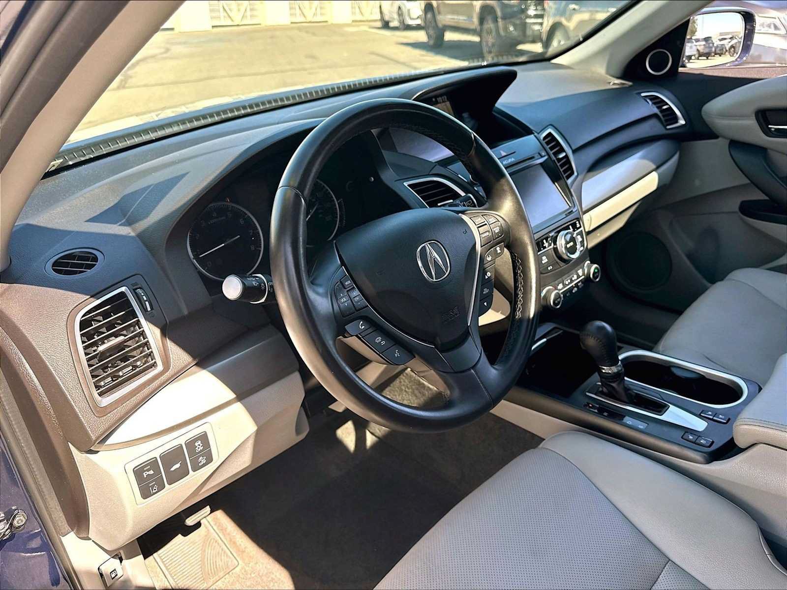 Used 2017 Acura RDX w/ Advance Package AWD/4WD image 16
