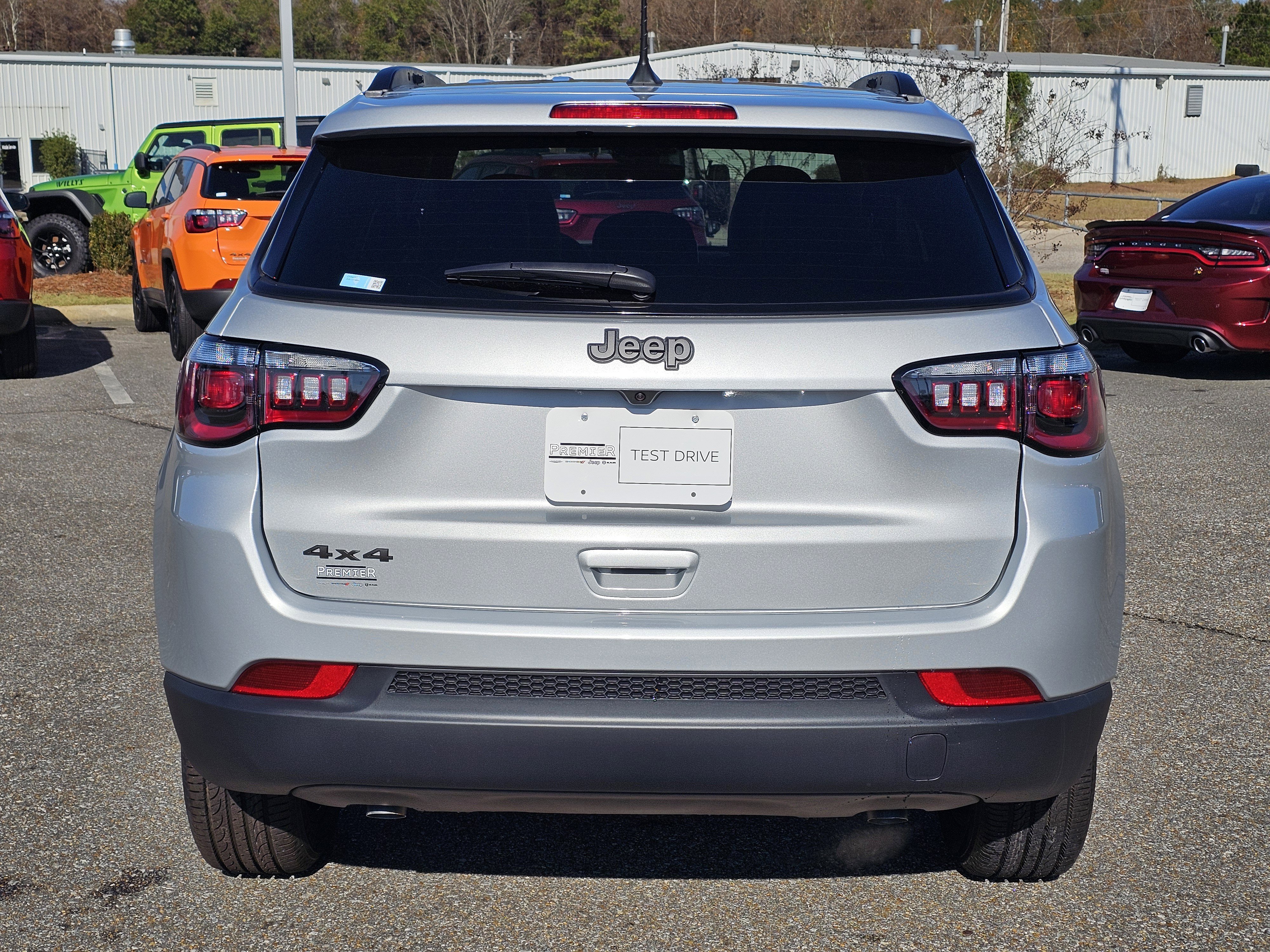 New 2026 Jeep Compass Latitude image 10