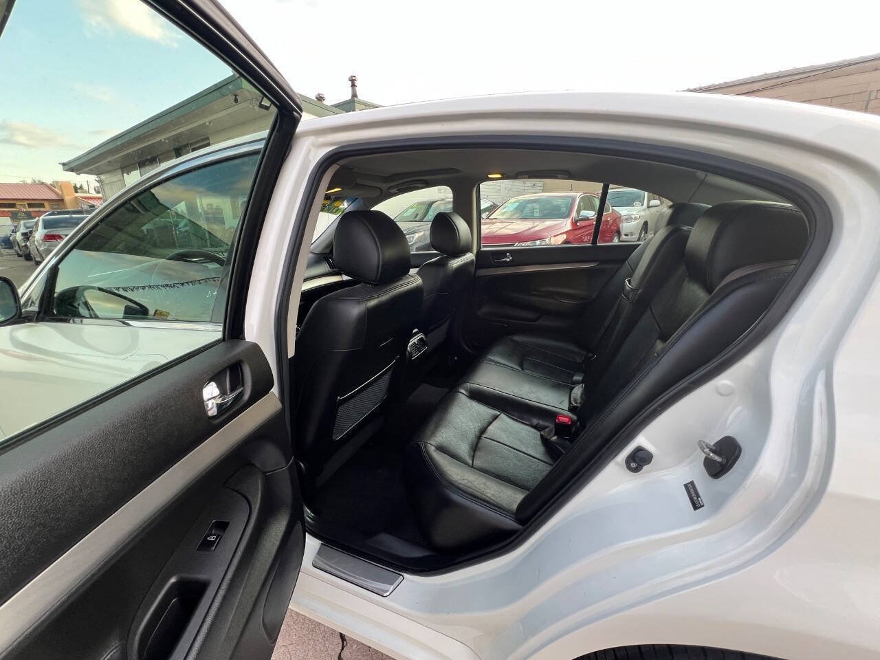Used 2015 INFINITI Q40 AWD w/ Navigation Package image 13