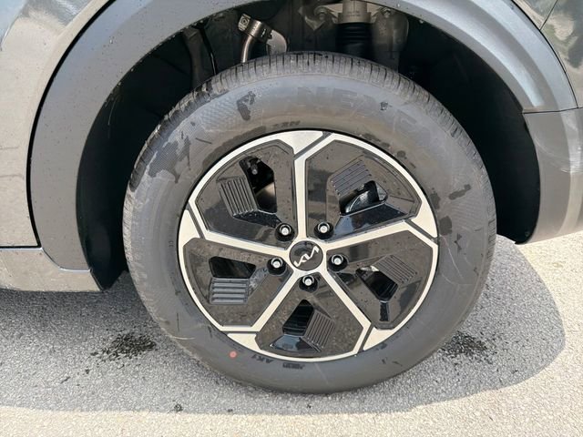 New 2026 Kia Niro LX FWD image 25
