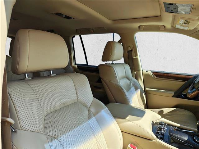 Used 2016 Lexus LX 570 4WD w/ Luxury Package image 22