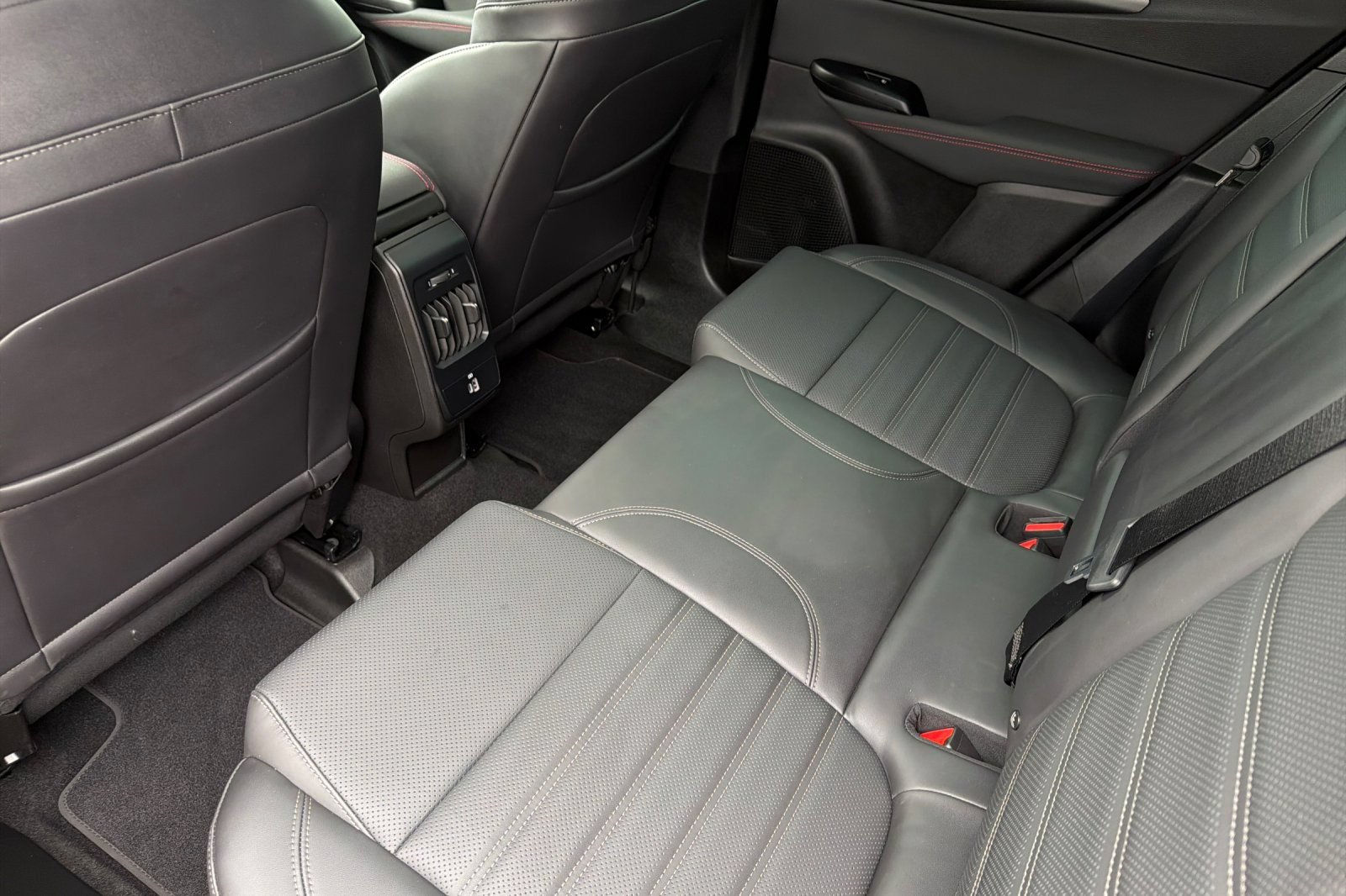 Used 2024 Dodge Hornet R/T Plus w/ Tech Pack Plus w/o Parking AWD/4WD image 13