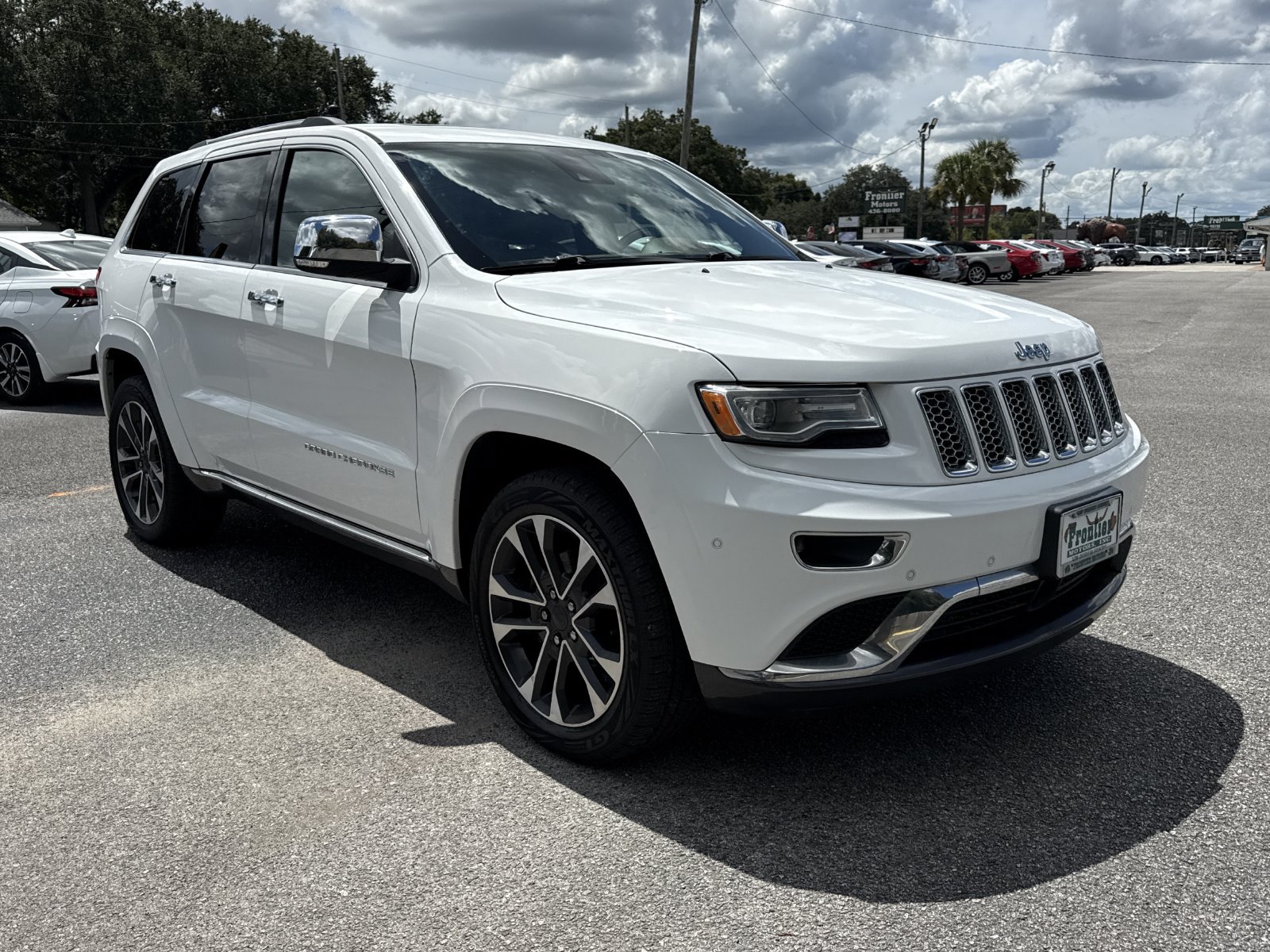 Used 2015 Jeep Grand Cherokee Summit AWD/4WD image 8