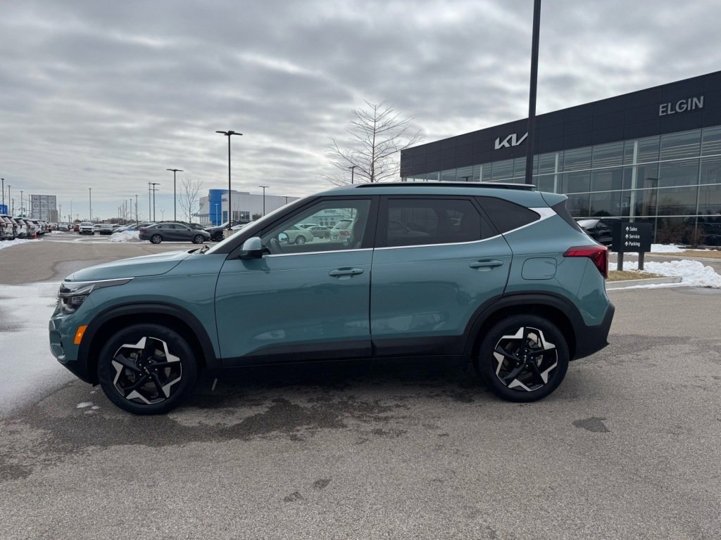 Used 2024 Kia Seltos EX image 2