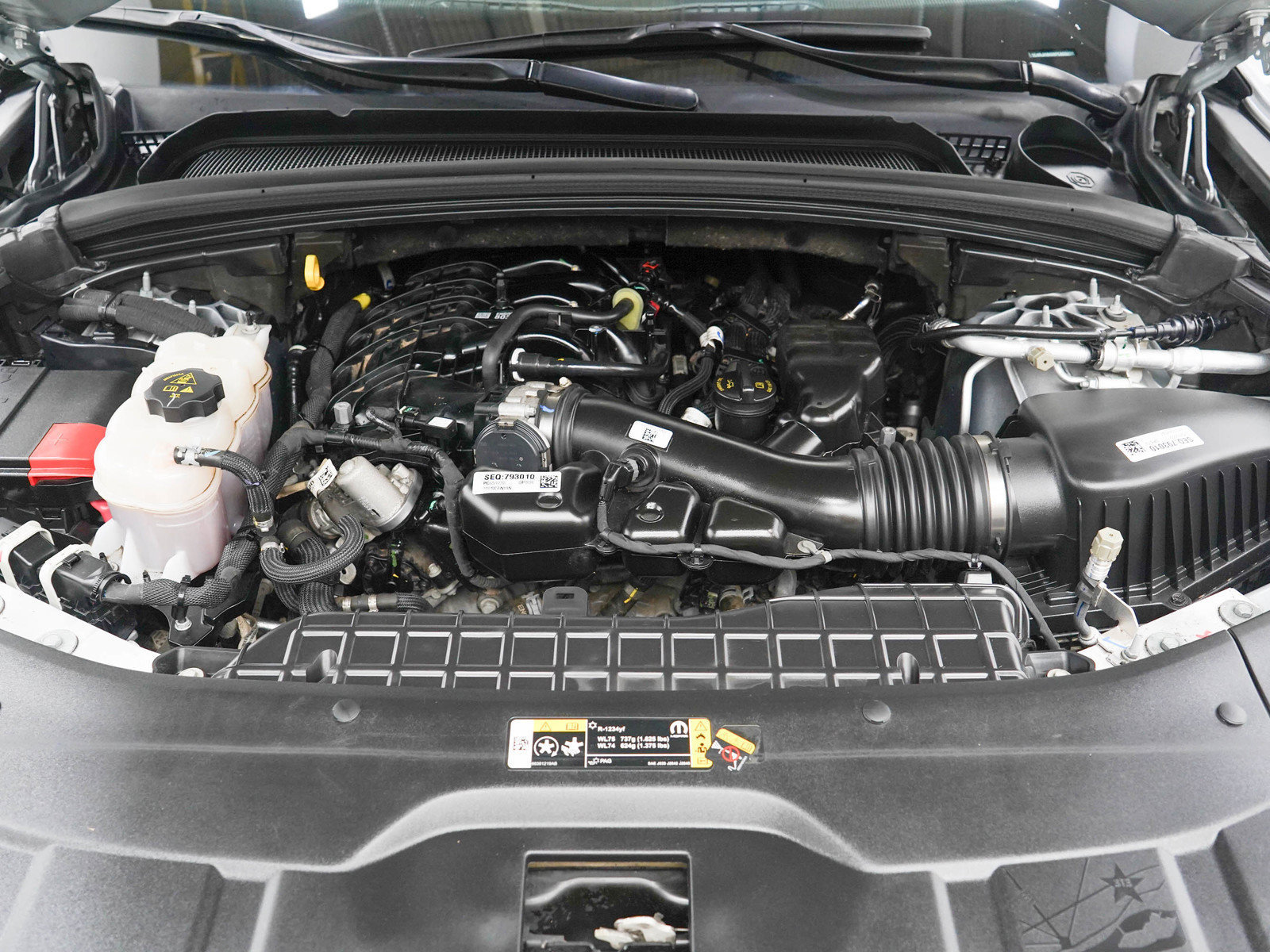 Used 2023 Jeep Grand Cherokee Limited AWD/4WD image 32