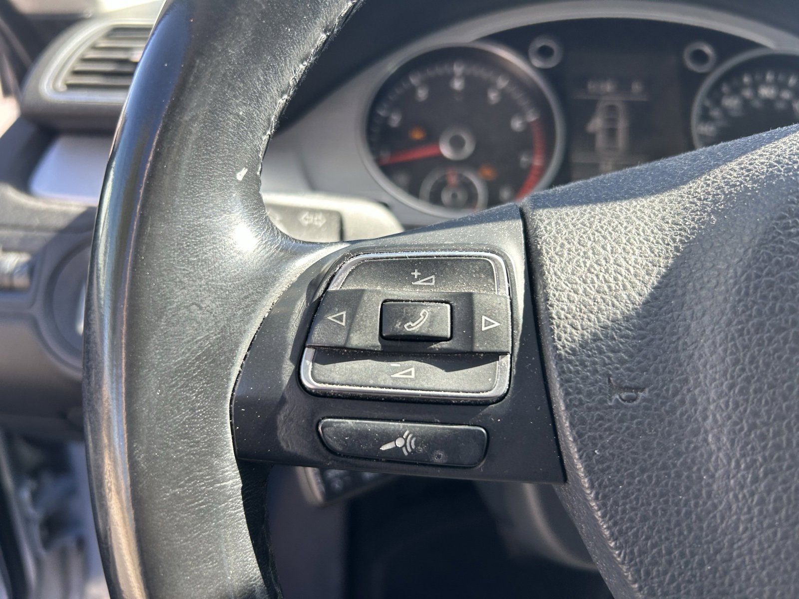 Used 2016 Volkswagen CC Trend image 16