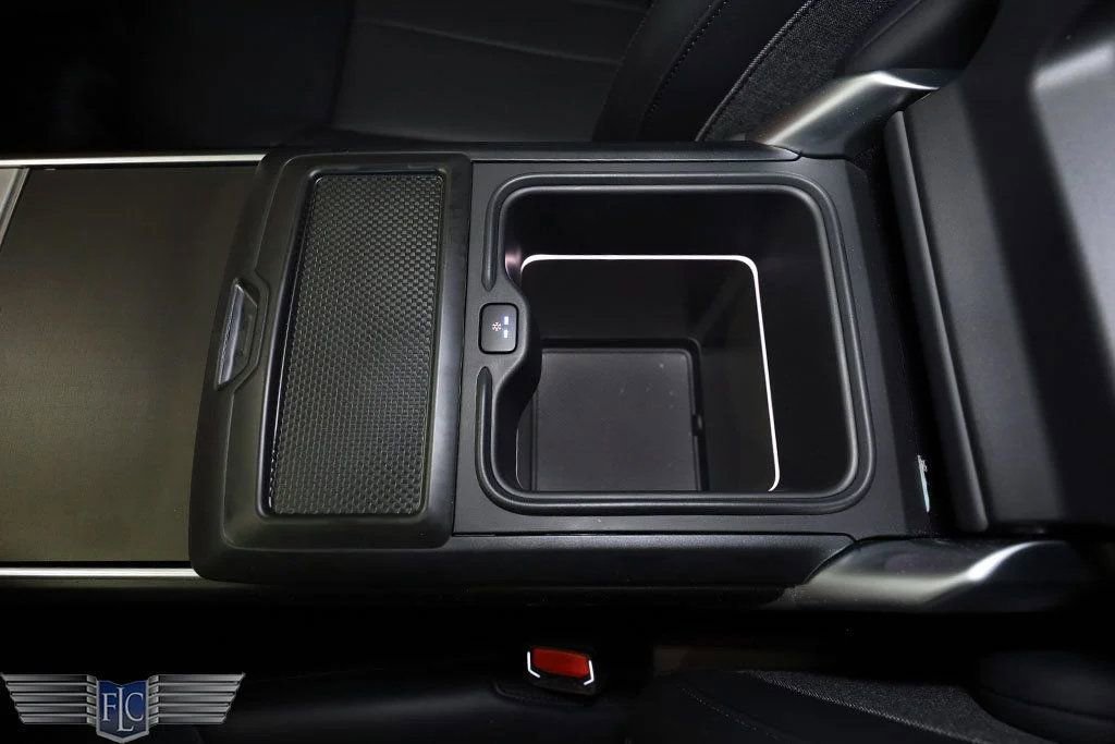 Used 2023 Land Rover Range Rover SV image 36