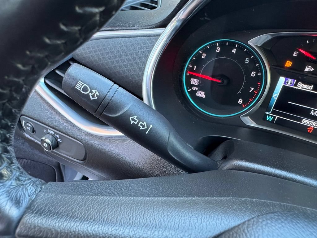 Used 2016 Chevrolet Malibu LT FWD image 34
