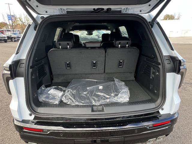 New 2026 Chevrolet Traverse RS w/ LPO, Floor Liner Package image 5