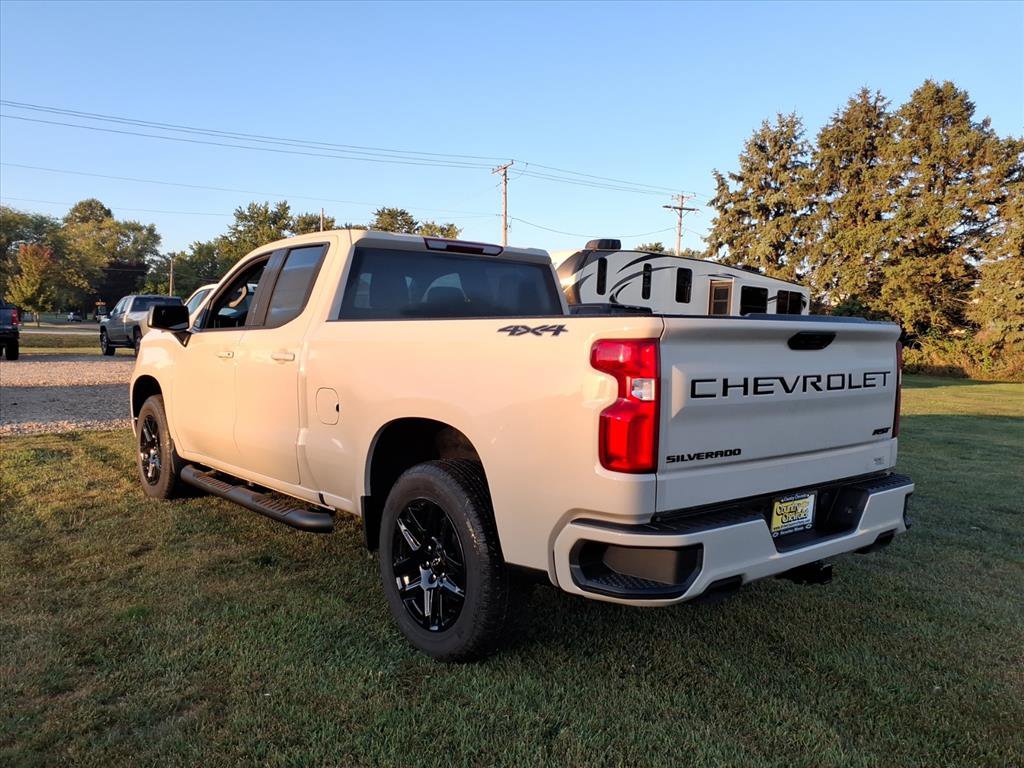 New 2026 Chevrolet Silverado 1500 RST w/ Dark Appearance Package image 3