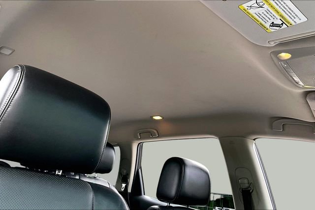 Used 2013 Nissan Pathfinder Platinum AWD/4WD image 24