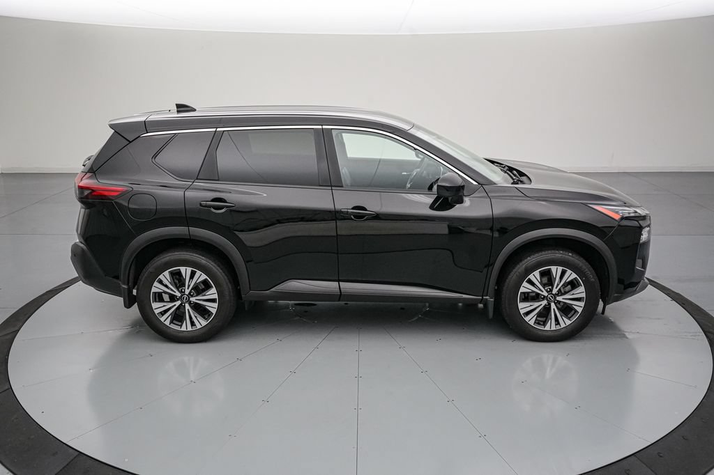 Used 2023 Nissan Rogue SV AWD/4WD image 3