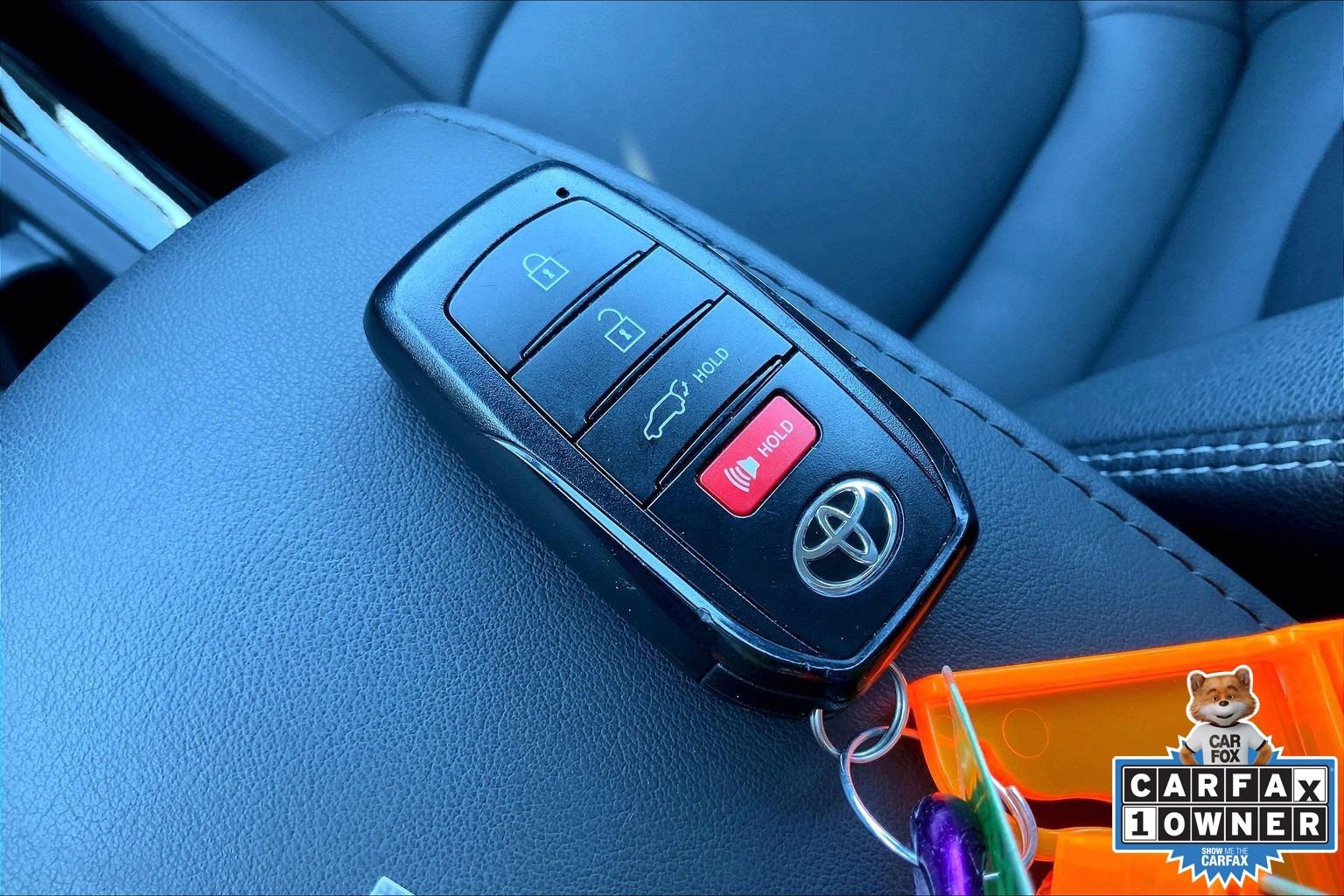 Used 2023 Toyota Corolla Cross XLE w/ Convenience Package image 15