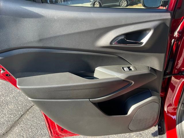 New 2026 Chevrolet Trax RS w/ Sunroof Package image 18