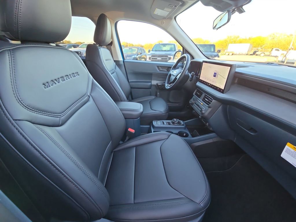 New 2026 Ford Maverick Lariat w/ Black Appearance Package image 17