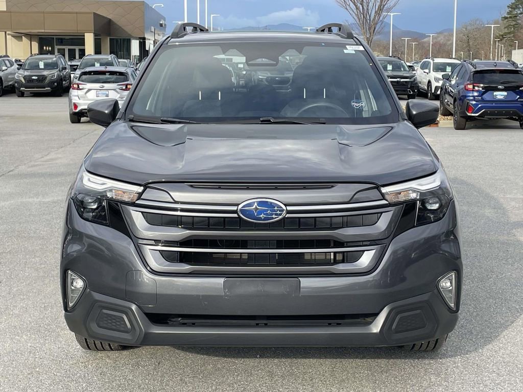 Used 2025 Subaru Forester Premium image 23