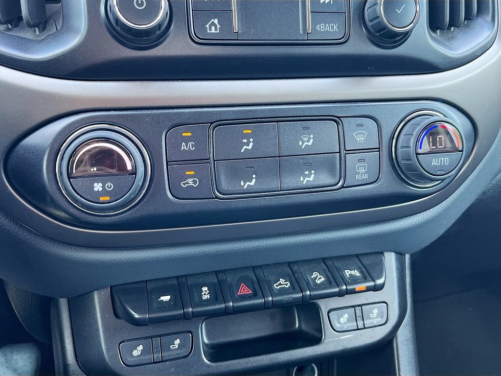 Used 2022 Chevrolet Colorado Z71 AWD/4WD image 15