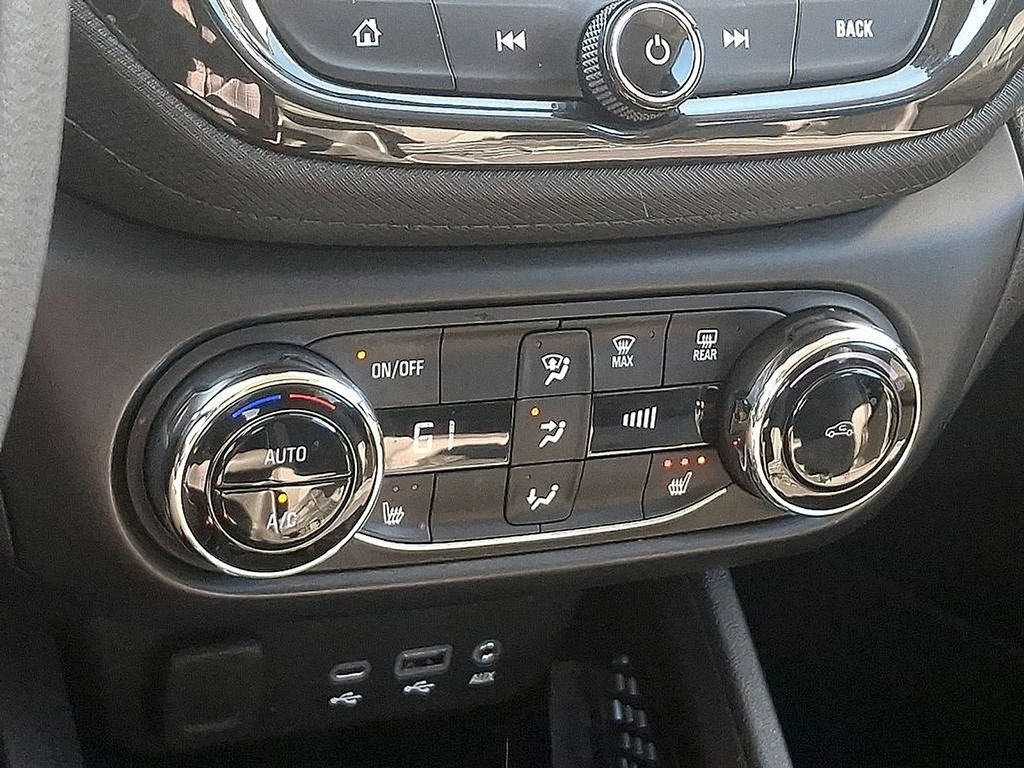 Used 2023 Chevrolet TrailBlazer LT w/ Convenience Package FWD image 14