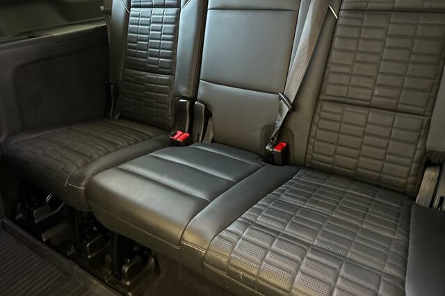 Certified 2023 Cadillac Escalade ESV Sport Platinum w/ LPO, ONYX Package AWD/4WD image 15