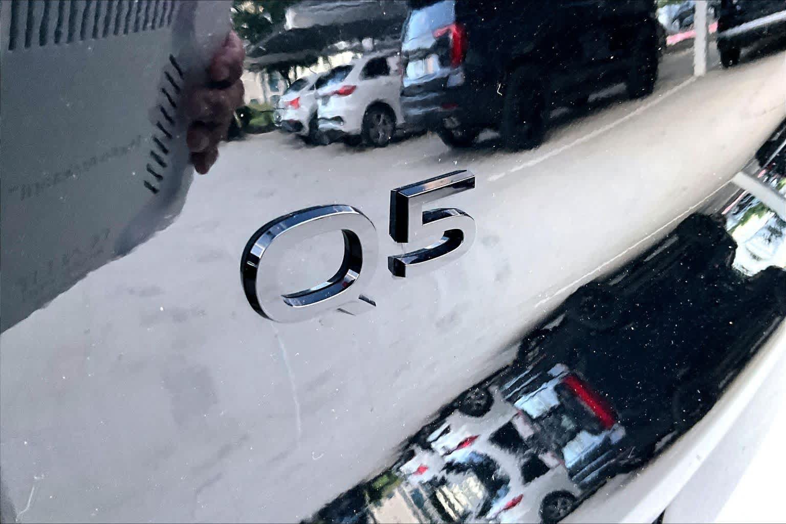 Used 2025 Audi Q5 Premium Plus w/ Premium Plus AWD/4WD image 33