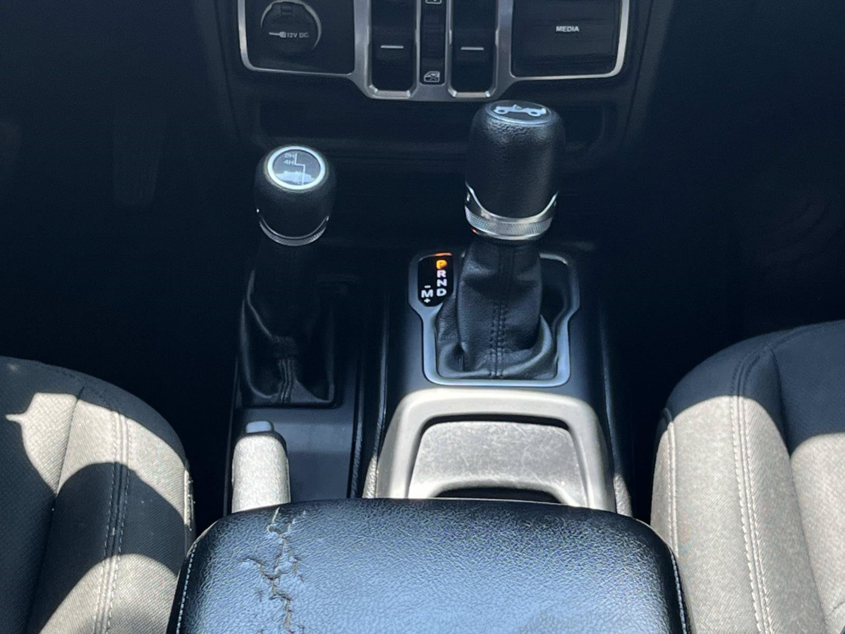 Used 2018 Jeep Wrangler Unlimited Sport S AWD/4WD image 14