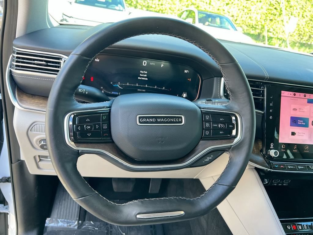Used 2022 Jeep Grand Wagoneer Series I AWD/4WD image 13