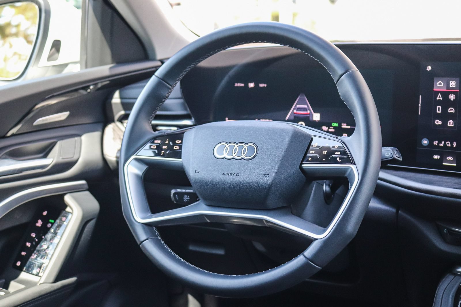 Certified 2025 Audi Q5 Premium w/ Premium Plus AWD/4WD image 17