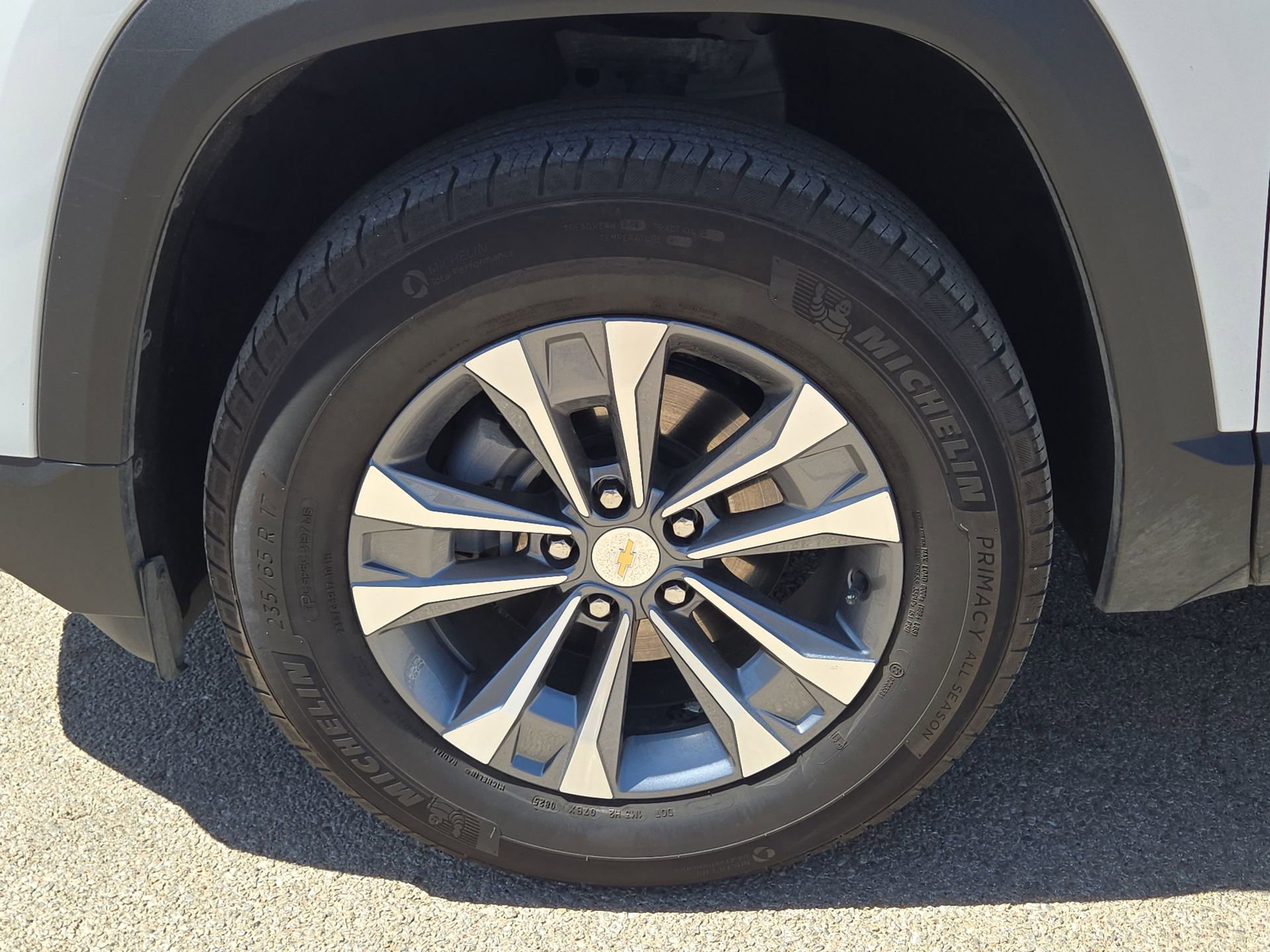 Used 2025 Chevrolet Equinox LT AWD/4WD image 11