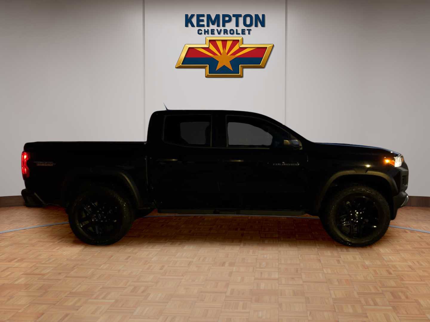 Used 2024 Chevrolet Colorado Trail Boss image 7