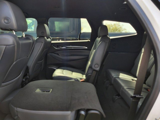 Used 2022 Buick Enclave Essence w/ Sport Touring Edition image 29