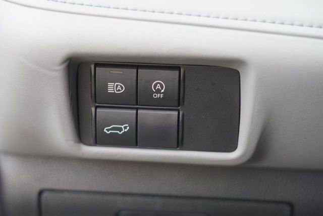 Certified 2024 Toyota Highlander XLE image 16