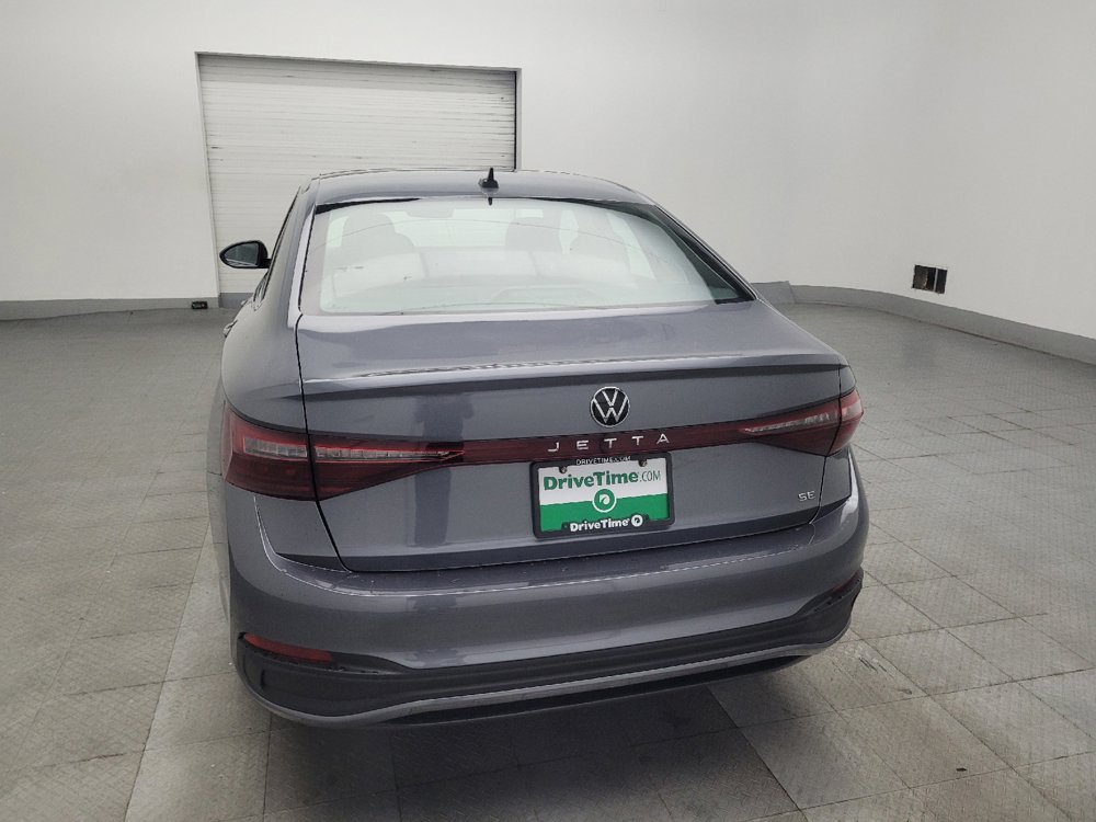 Used 2025 Volkswagen Jetta SE FWD image 6